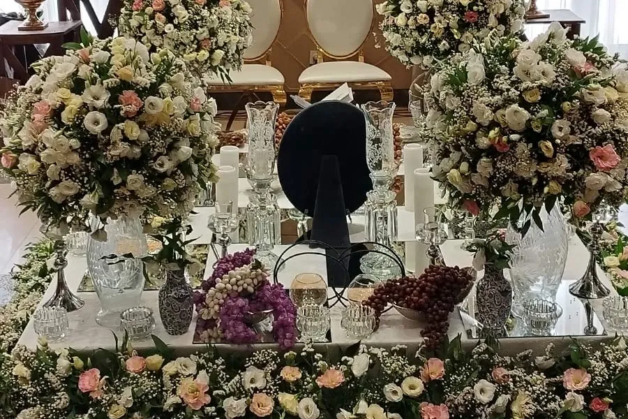 گل آرایی اتاق عقد