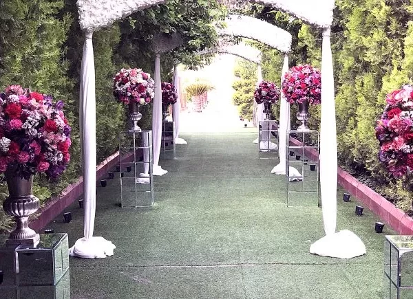 گل آرایی باغ