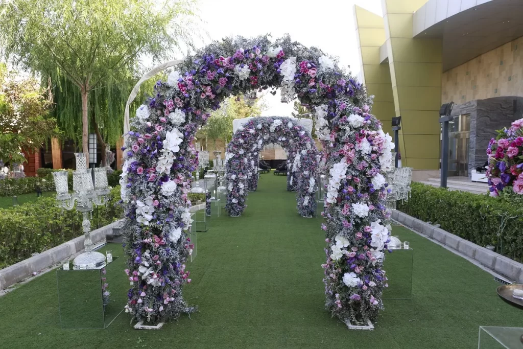 گل آرایی باغ