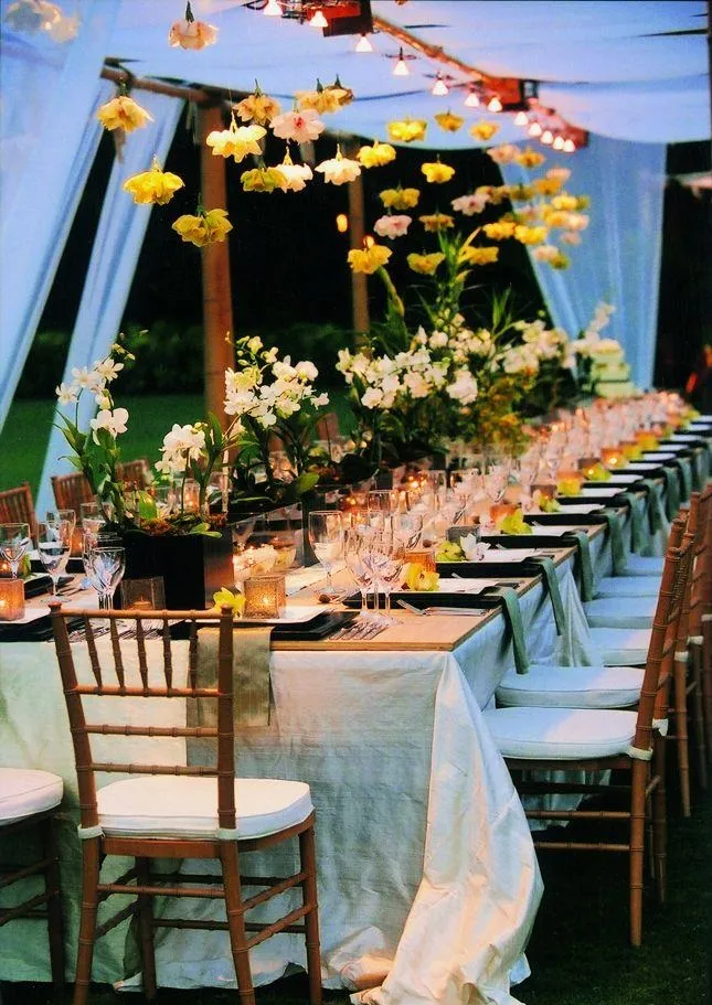 گل آرایی میز مهمان