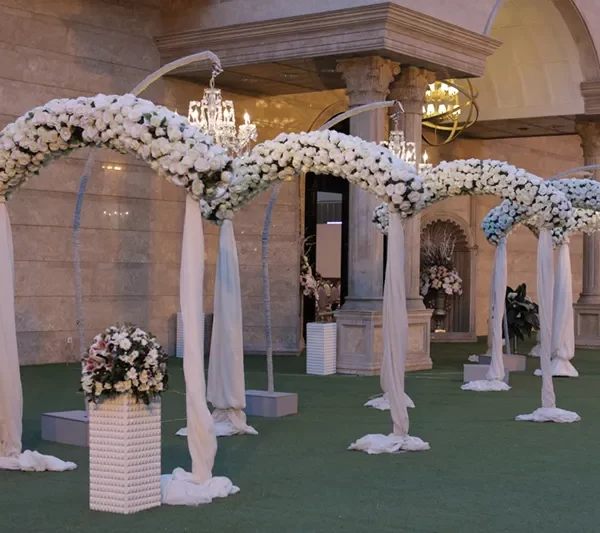 گل آرایی ورودی سالن عروسی