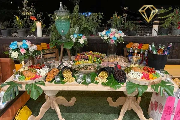 گل آرایی میز فینگر‌‌فود