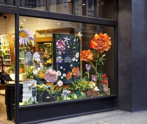 گل آرایی ویترین