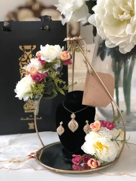 گل آرایی سرویس طلا