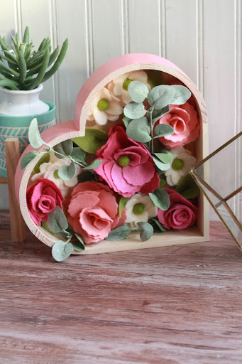 باکس گل رز نمدی